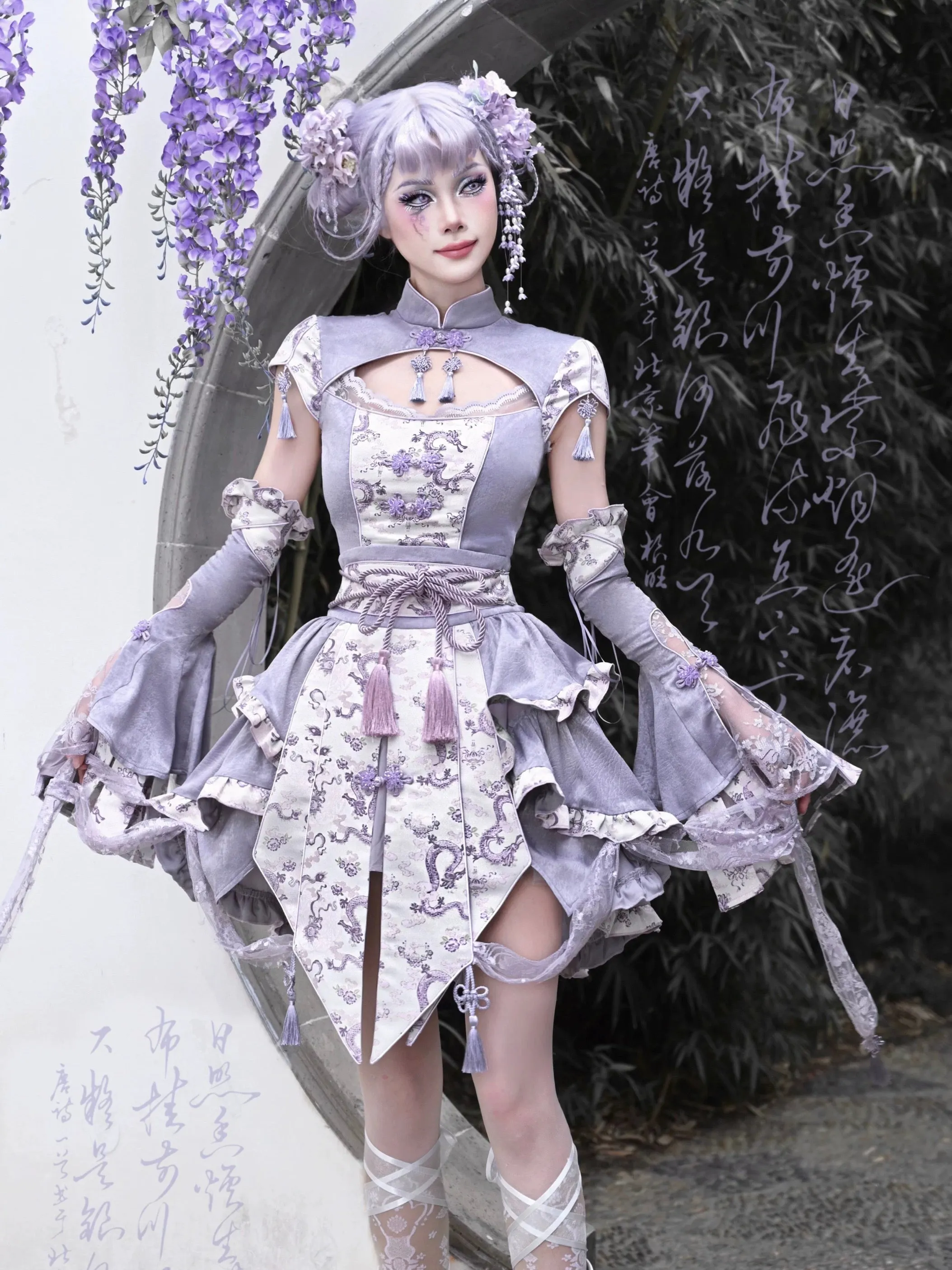 [Blood Supply] Dragon In Wisteria With Chinese Knot Crop Top