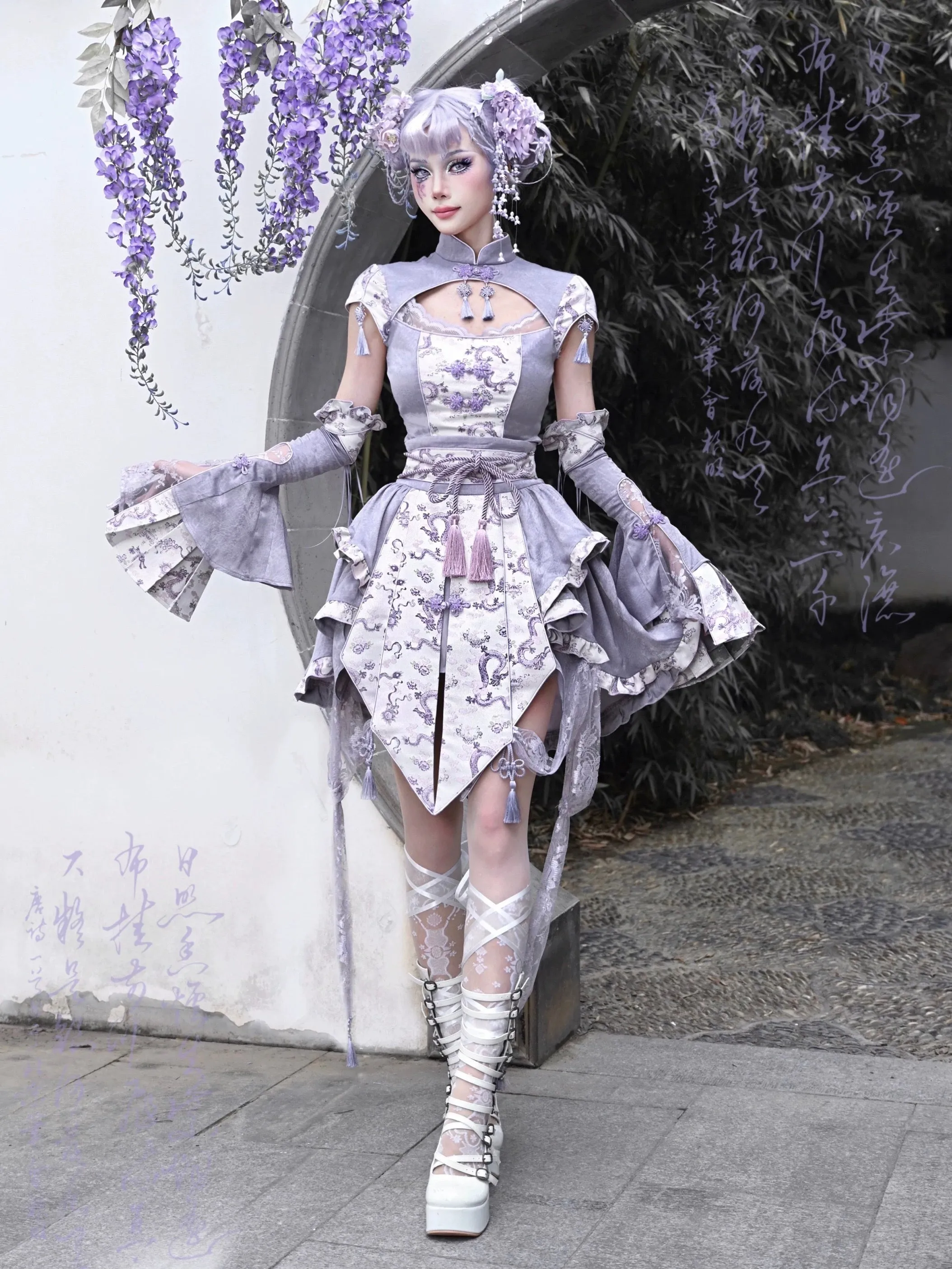 [Blood Supply] Dragon In Wisteria With Chinese Knot Crop Top