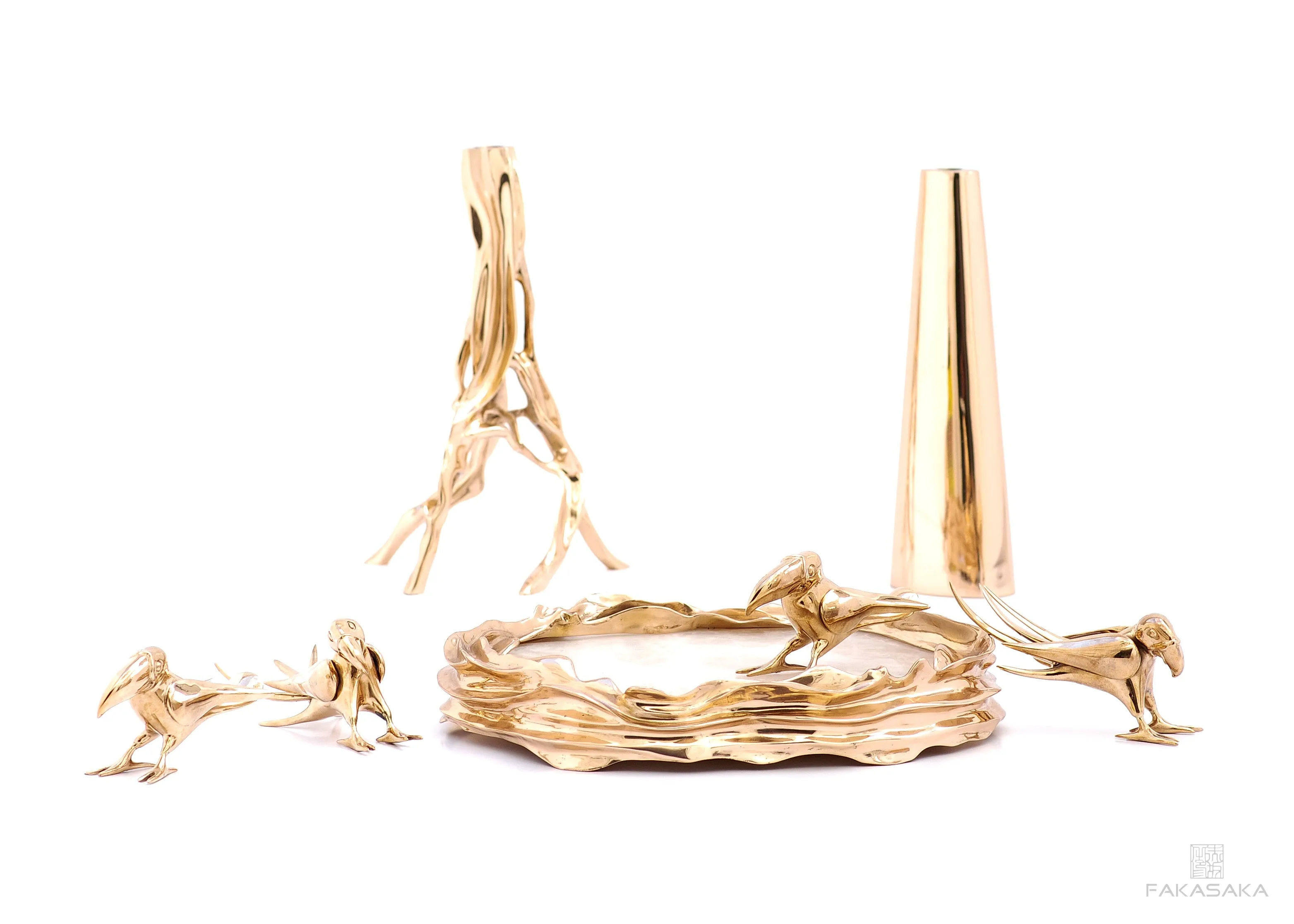 DEAR SONIA<br><br>BOWL / CENTERPIECE<br><br>TRANSLUCENT ONYX<br>POLISHED BRONZE