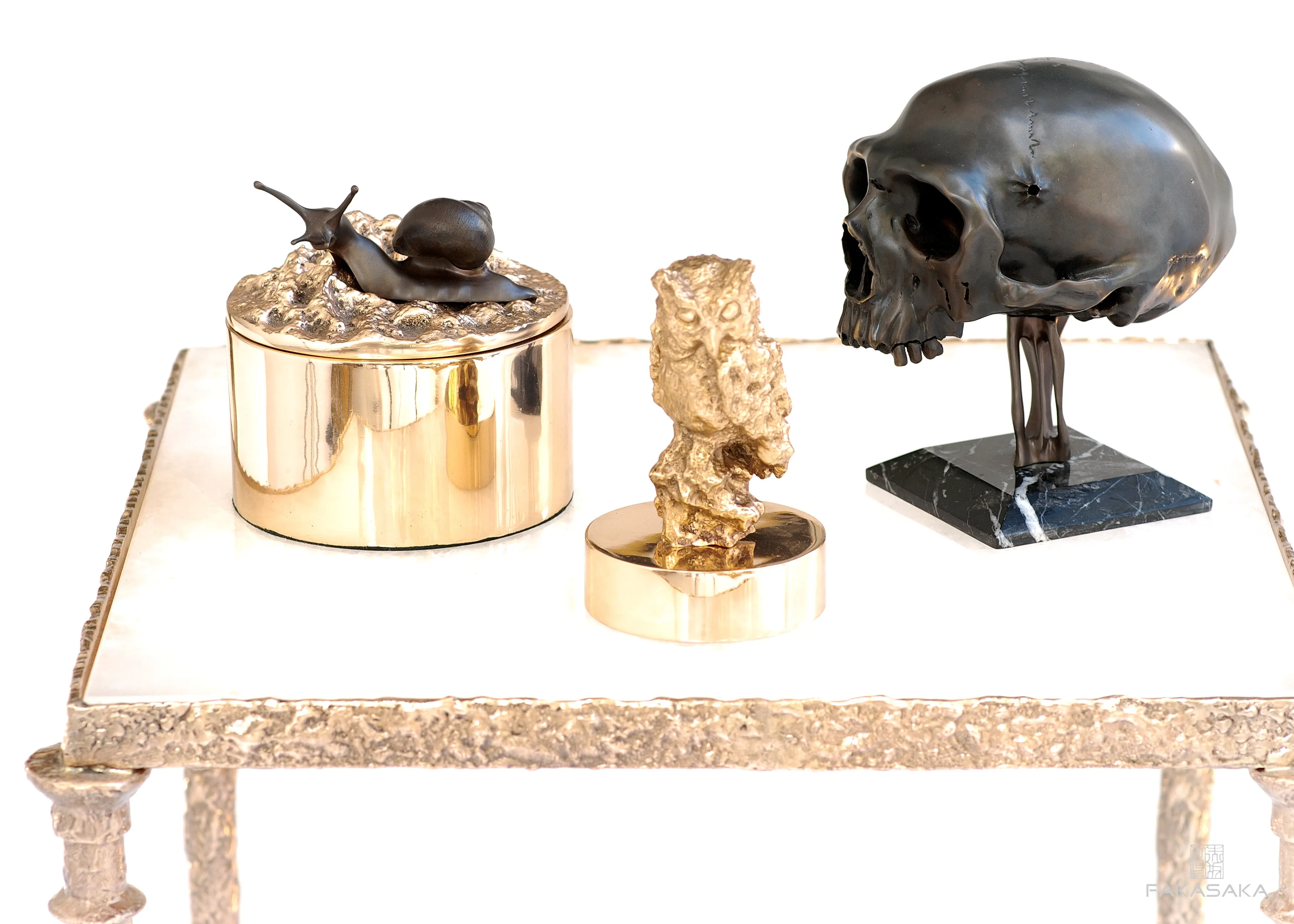 REM BOX<br><br>L’ ESCARGOT DROITE ON TOP<br><br>POLISHED BRONZE