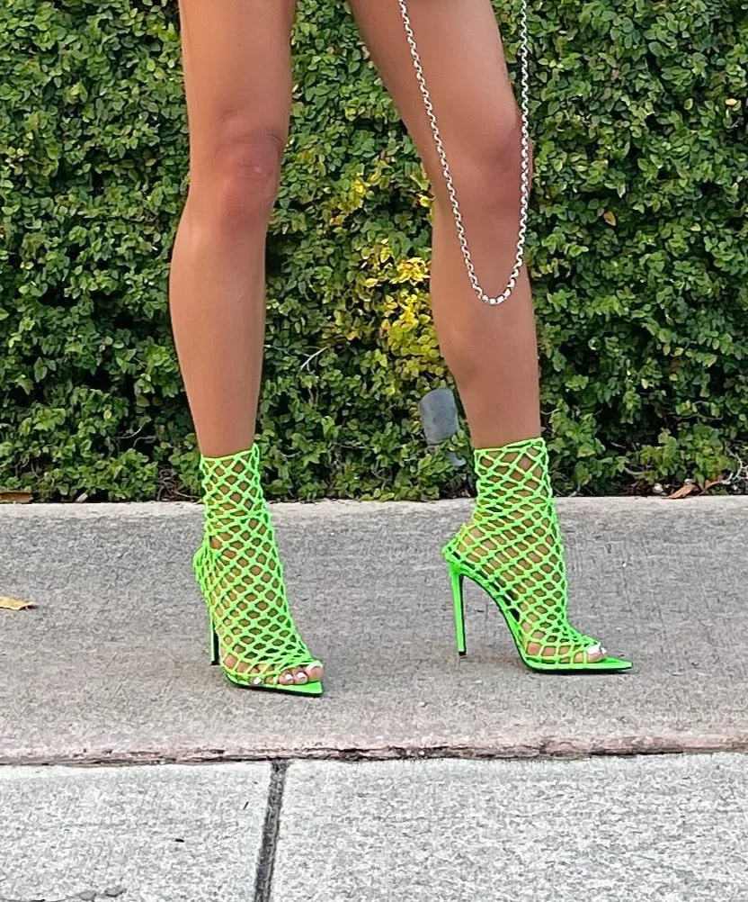 VELA 110 NEON GREEN NET SOCK SANDALS