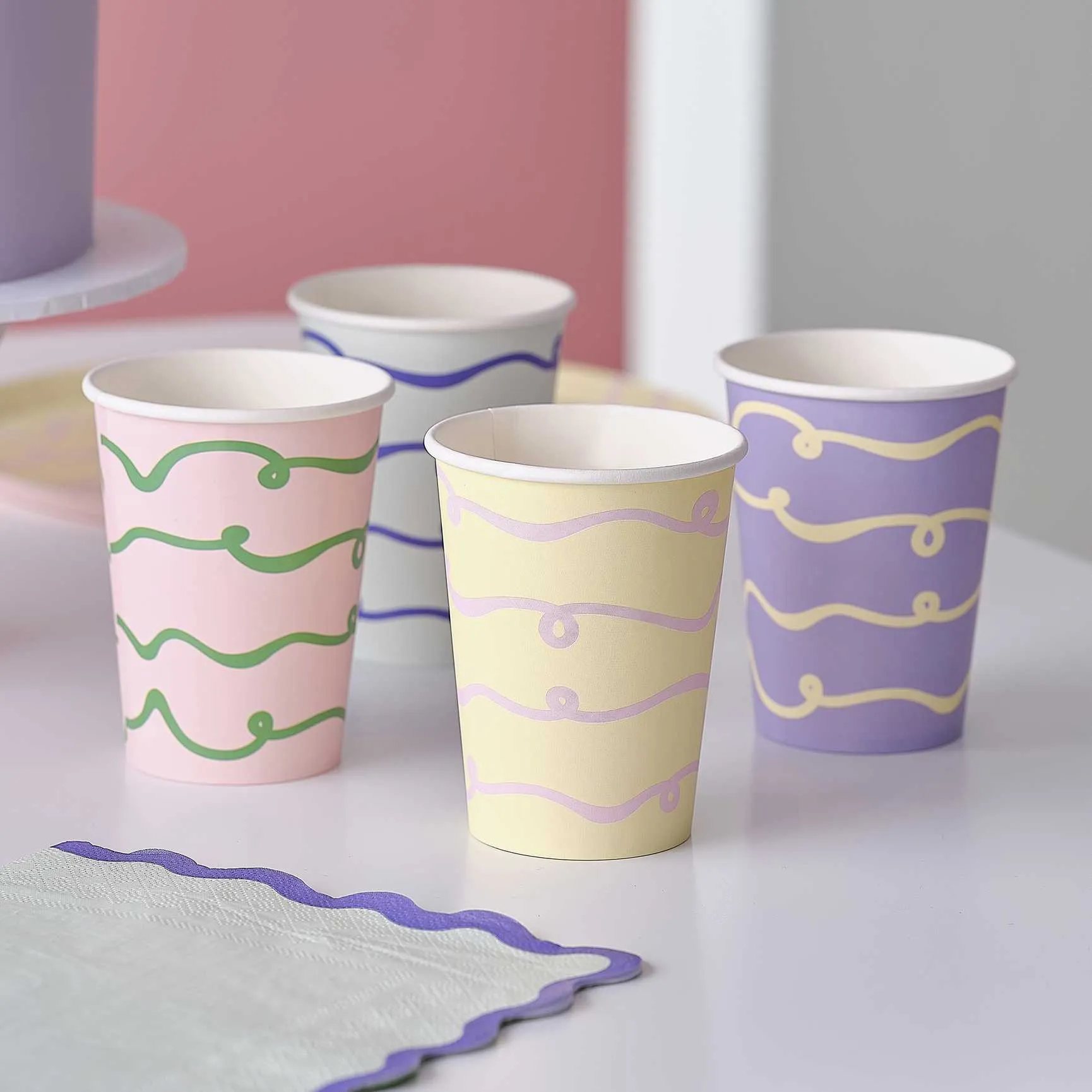Wavy Pastel Party Cups x 8