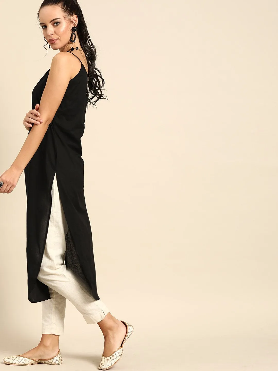 Women Black Calf Length Three-Quarter Sleeves Straight Floral Printed Cotton Kurta With Jacket